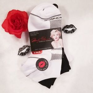 Marilyn Monroe Accessories - 💋Marilyn Monroe Soft Touch Low Cut Socks Marilyn Monroe Accessories - 💋Marilyn Monroe Soft Touch Low Cut Socks